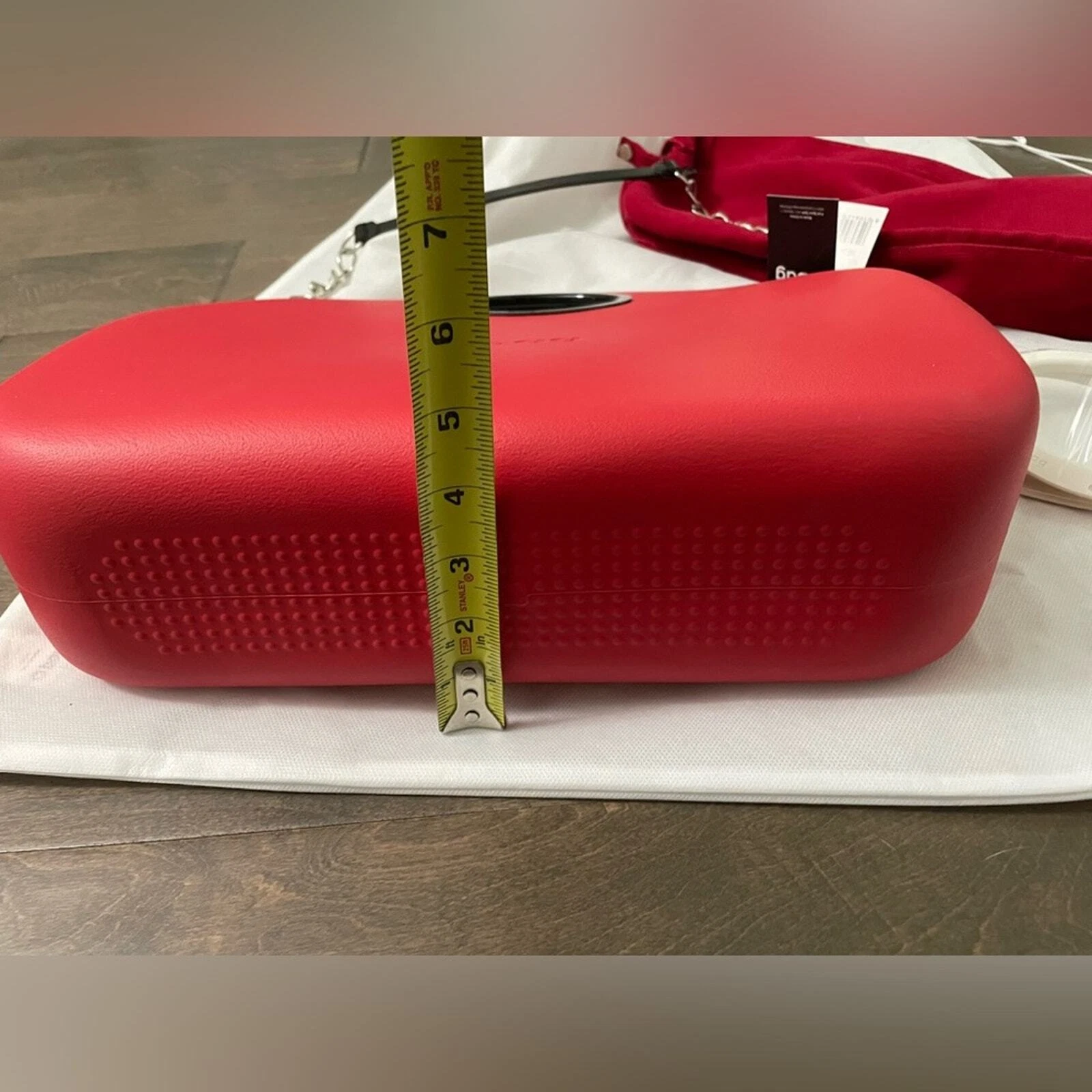 O Bag in red with interchangeable handles and removable chain shoulder strap - O Bag