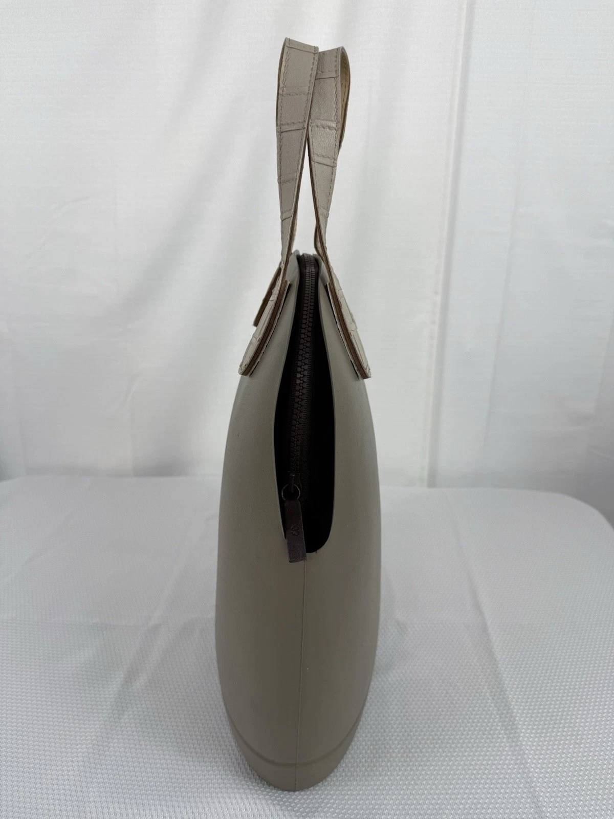 O BAG ITALY Moon Handbag Beige Removeable Liner - O Bag