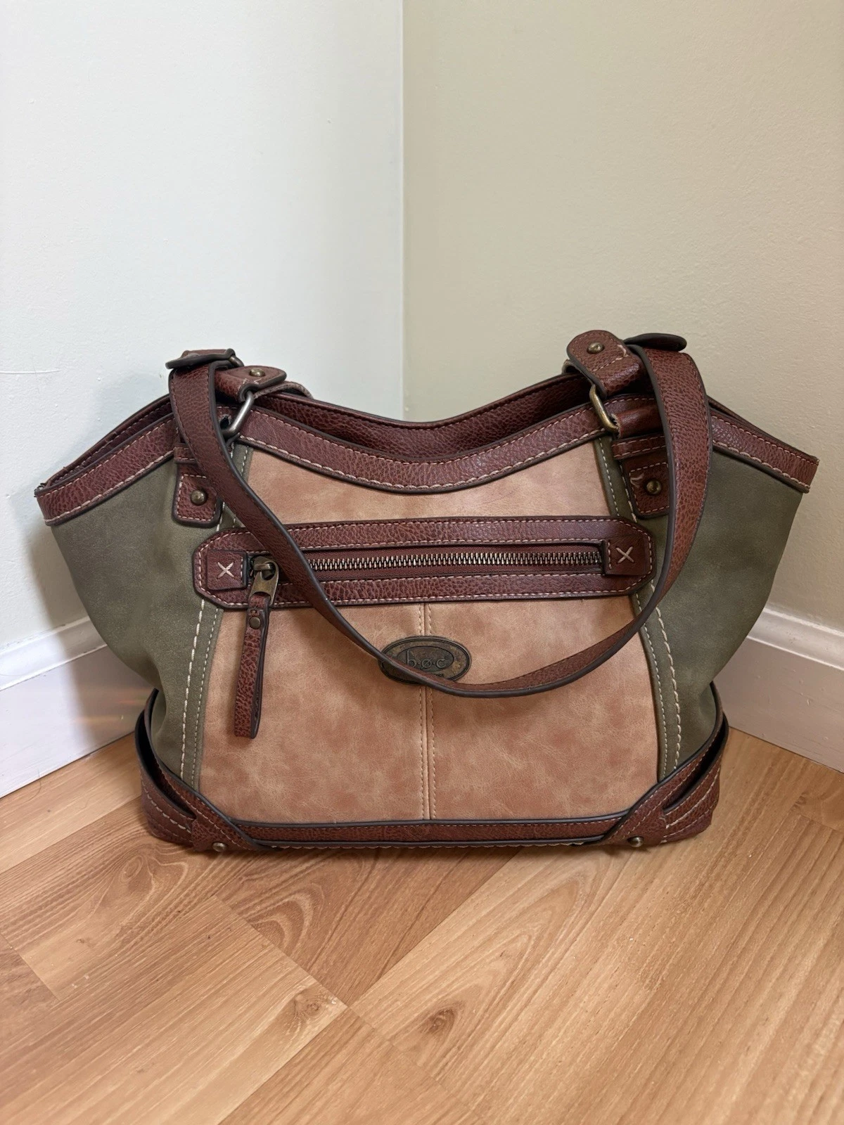 b.o.c. Tan and Olive Shoulder Bag - O Bag