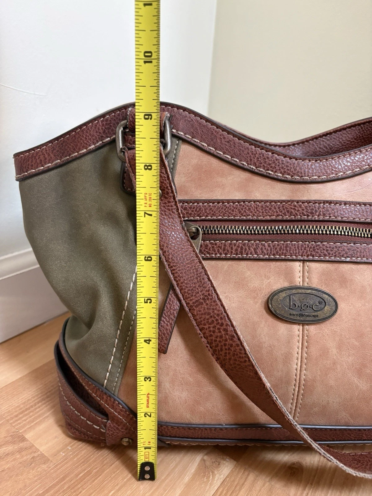 b.o.c. Tan and Olive Shoulder Bag - O Bag