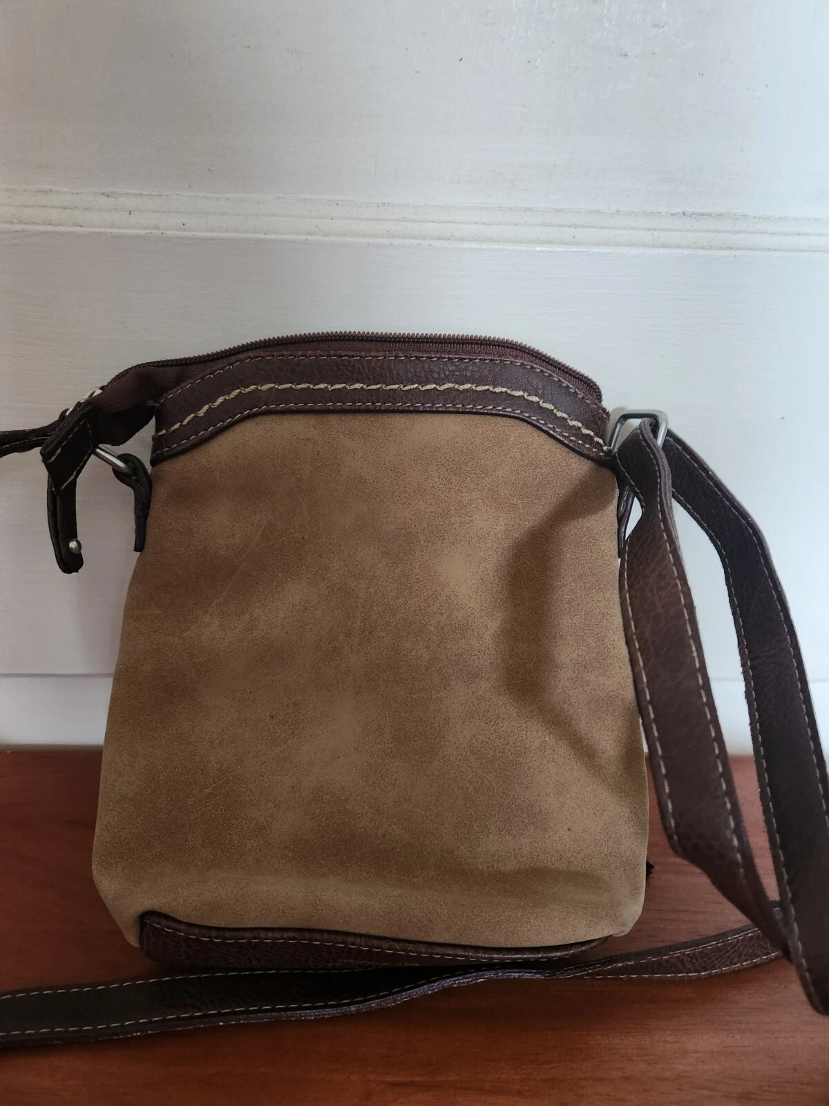 b.o.c. Marsdon Organizer Crossbody Bag Tan/Chocolate NEW NWT - O Bag