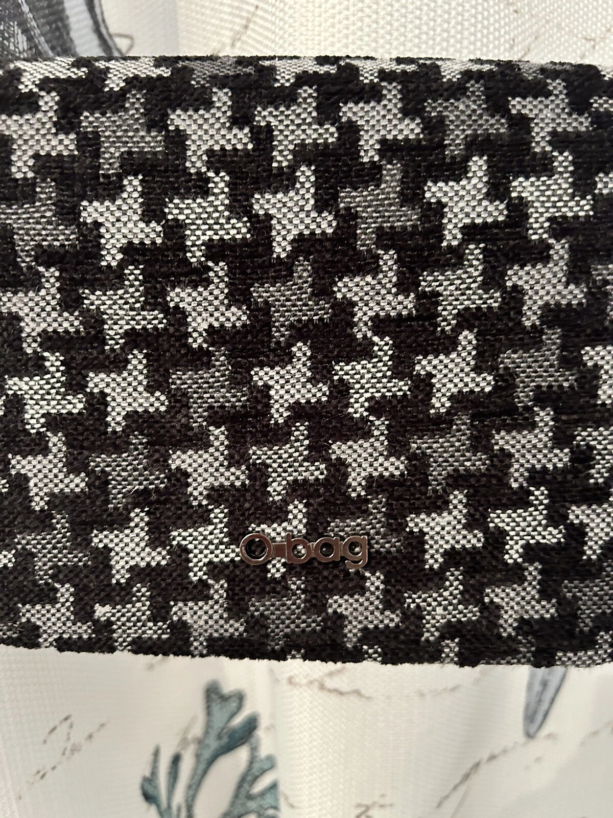 O Bag Crossbody Purse w/ Chain Strap - O Bag