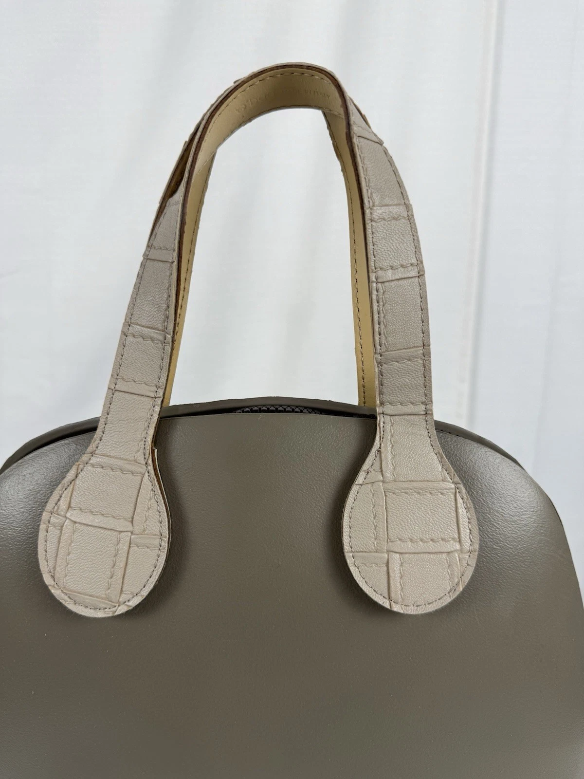 O BAG ITALY Moon Handbag Beige Removeable Liner - O Bag