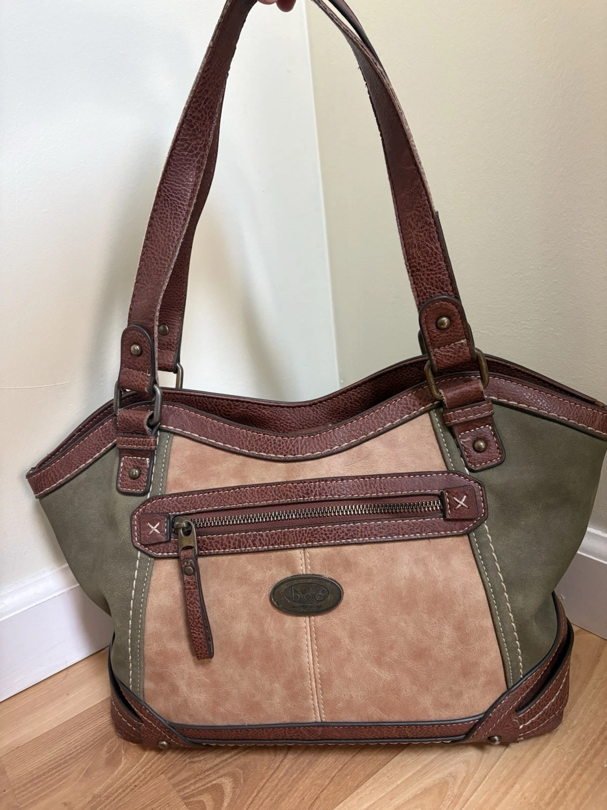 b.o.c. Tan and Olive Shoulder Bag - O Bag