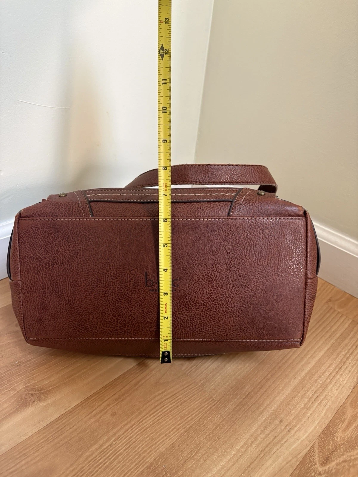 b.o.c. Tan and Olive Shoulder Bag - O Bag